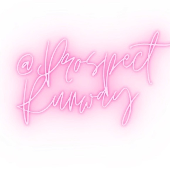 Meet your Posher, Rebecca - Picture 3 of 5